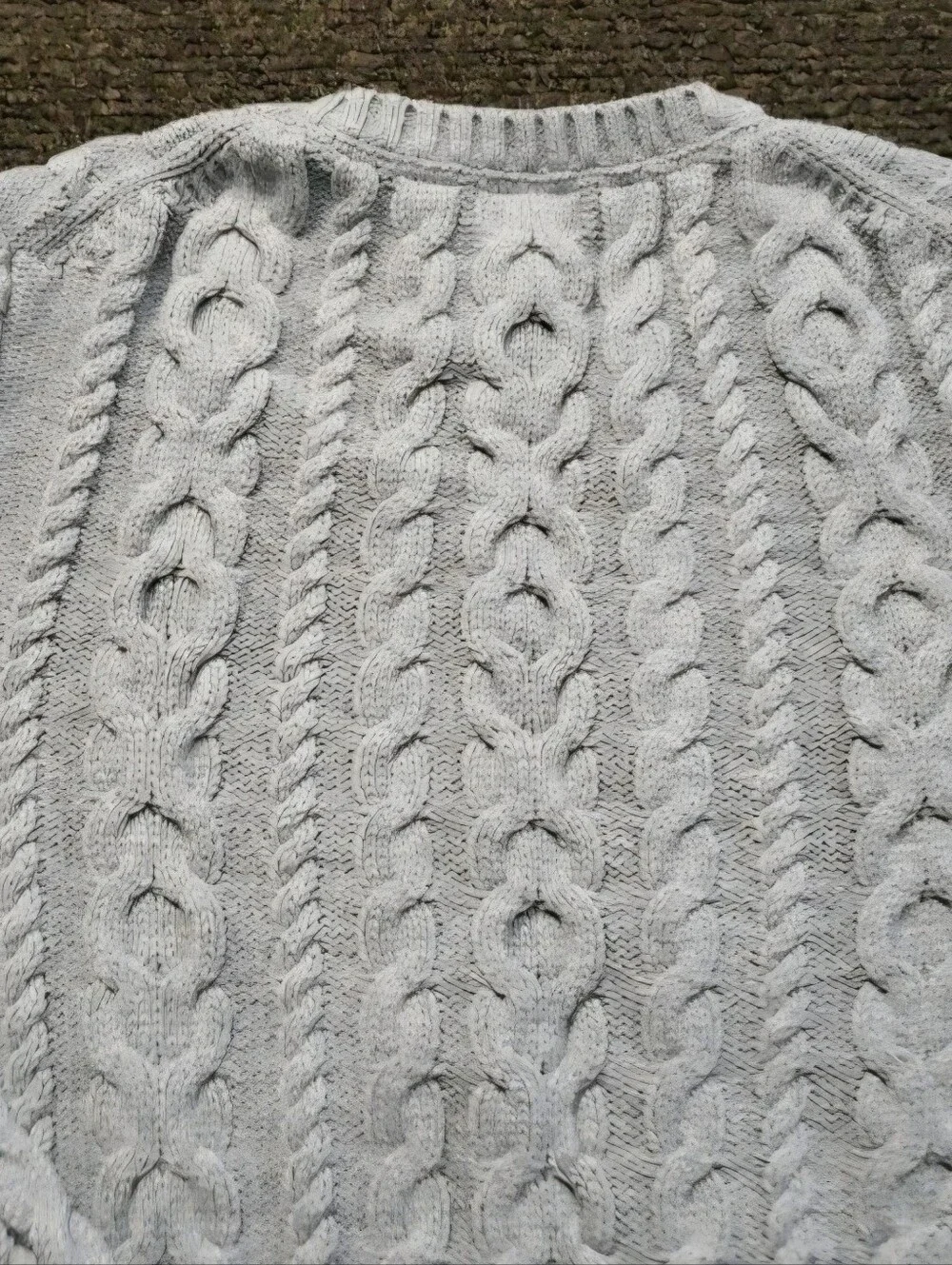 L.L. Bean Light Gray Fisherman Cable Knit Crew Sweater 100% Cotton.